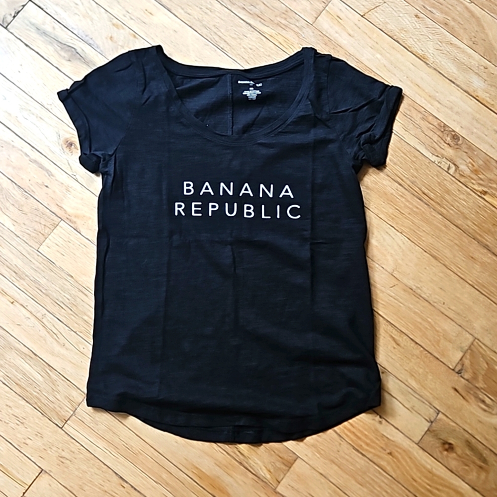 NWOT Banana Republic T-shirt